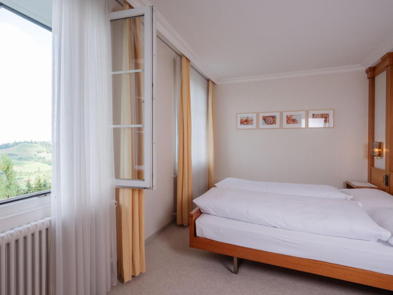 Landgasthof Hotel Menzberg מראה חיצוני תמונה