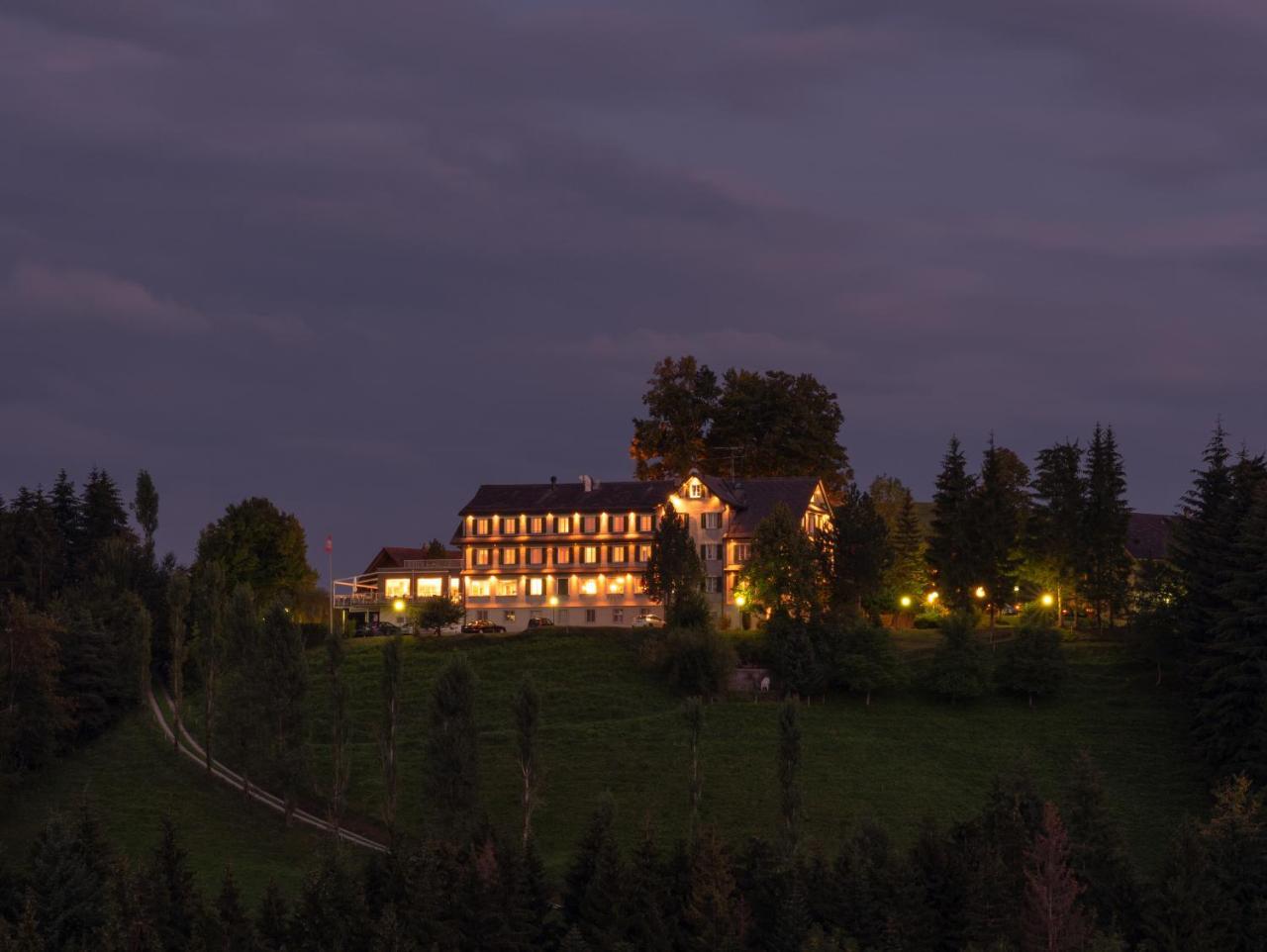Landgasthof Hotel Menzberg מראה חיצוני תמונה