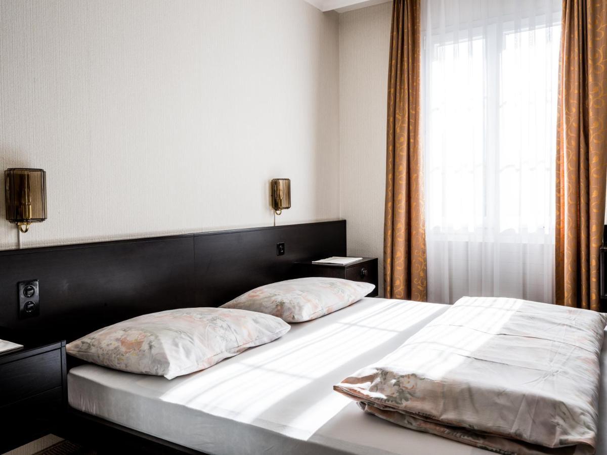 Landgasthof Hotel Menzberg מראה חיצוני תמונה